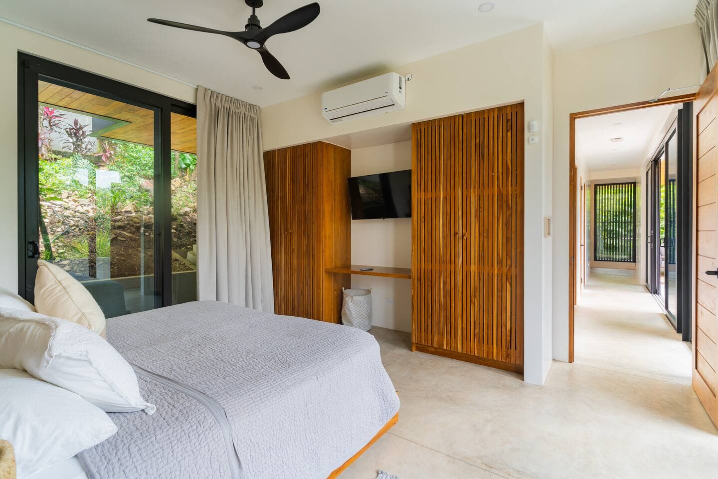 Master suite