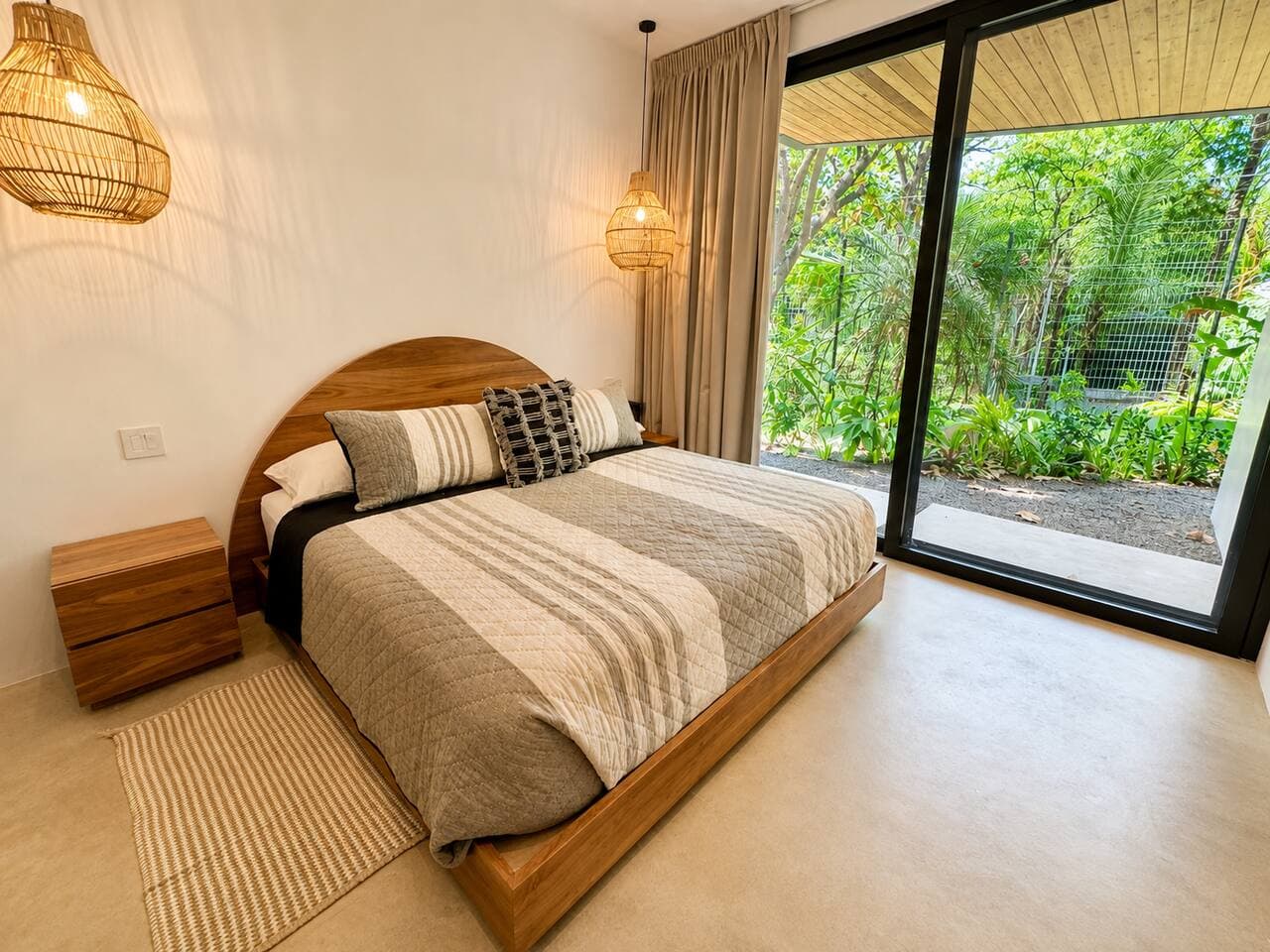 Lower-level suite