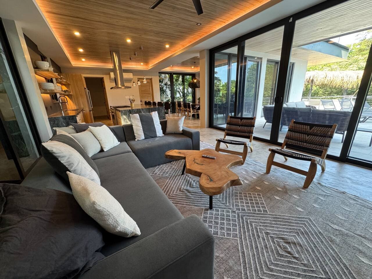 Living & dining