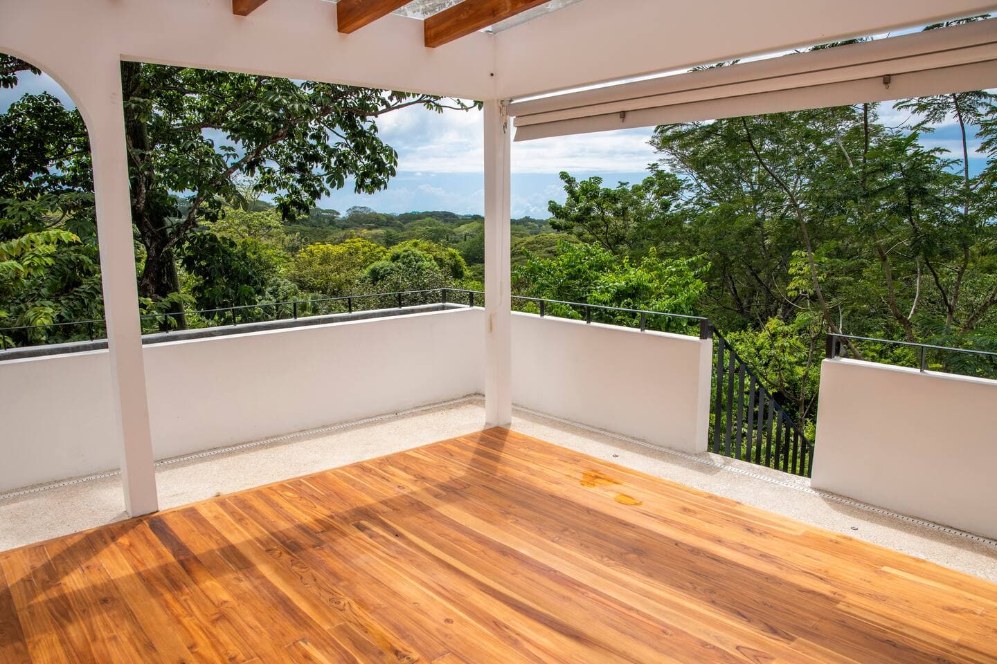 Top deck